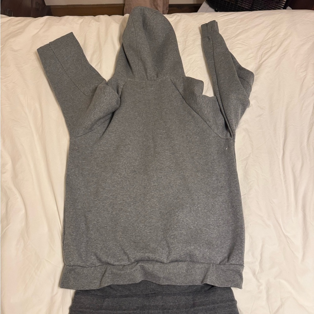 Men's Gray Suit - Picture 7 of 8
